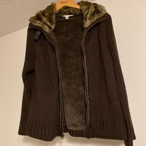 Orvis Sweater with Faux Fur Collar size M